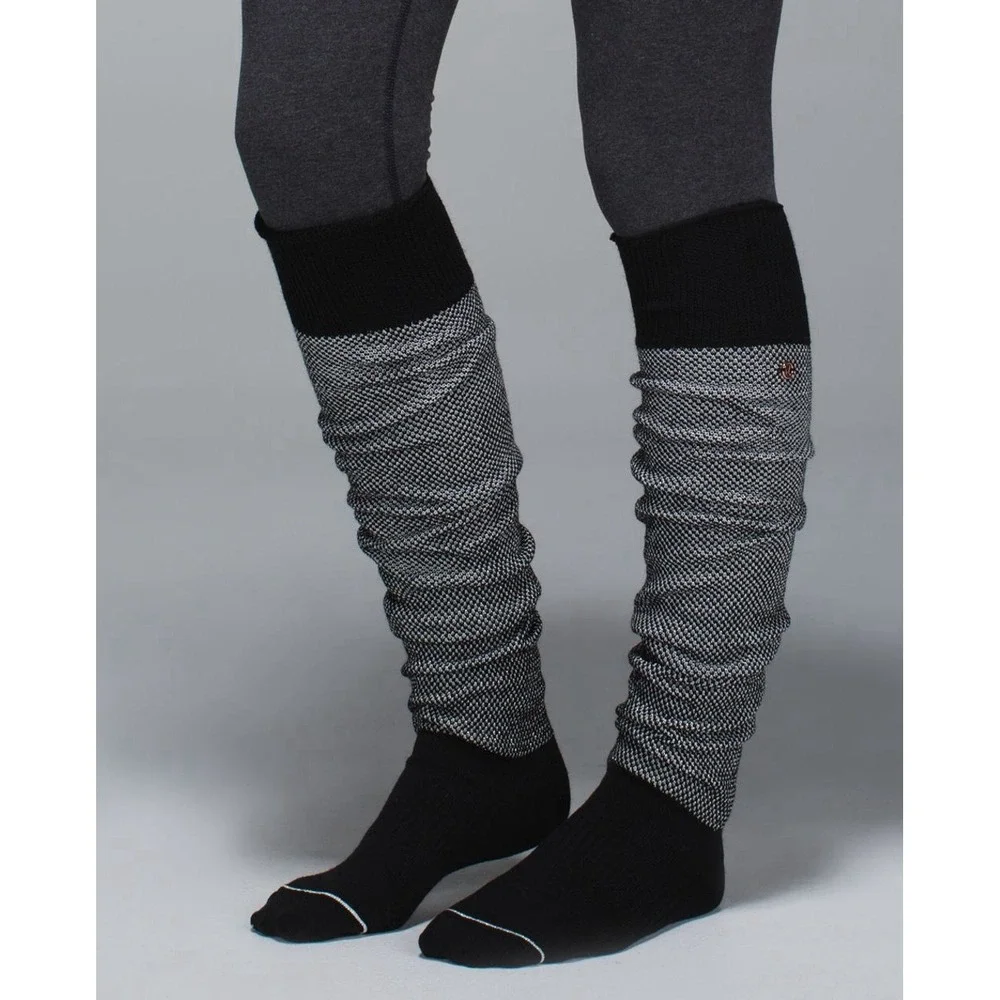 NEW - LULULEMON Ater Asana Sock Wool Heather Black Women's 6-9